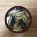 かおり♡♡♡'s cooksnap of when they made しめじとわかめのお味噌汁.