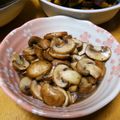 みちゃ0214's cooksnap of when they made ホワイトマッシュルームのガーリック炒め.