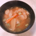 yesmama's cooksnap of when they made 意外！？さつまいもとごぼうのお味噌汁.