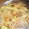 キャラメグ♪'s cooksnap of when they made アスパラガスと新玉ねぎの味噌汁.
