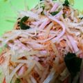 ☘さとうさんち☘'s cooksnap of when they made 簡単もりもり♪大根のサラダ.