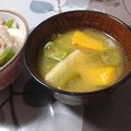 よちりん's cooksnap of when they made 南瓜とピーマンのお味噌汁.