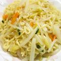 森くまママ's cooksnap of when they made サッポロ一番塩ラーメンで焼きそば風.