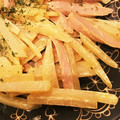 tomashi's cooksnap of when they made 魚肉ソーセージとジャガイモのオイマヨ炒め.