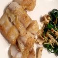 fumipekoe's cooksnap of when they made ヒラメのガリバタ醤油レモンのムニエル.