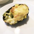 むぉいぴー's cooksnap of when they made ＊アボカド丸ごとグラタン風ココット＊.