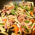 ノッツ's cooksnap of when they made 大根とピーマンのベーコン炒め.