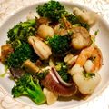 erichanyuu's cooksnap of when they made えびとブロッコリーのオイスターソース炒め.