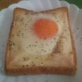 ♡sayulily♡'s cooksnap of when they made 卵乗せチーズトースト.