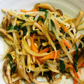 ぱにぱる's cooksnap of when they made 舞茸しめじともやしの野菜炒め.