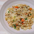 しゆ。's cooksnap of when they made 一人暮らしのランチ簡単挽肉オイスター炒飯.