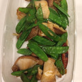 jun_haj's cooksnap of when they made 椎茸とキヌサヤのガーリック炒め.