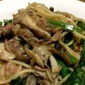 yue-xiaojie's cooksnap of when they made ベーコンとキノコ、ほうれん草の和風パスタ.