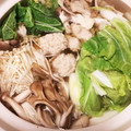 horseland's cooksnap of when they made きのこと長いも鶏だんごの鍋.