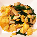 うなちゃん！'s cooksnap of when they made にらとエリンギの炒め物.