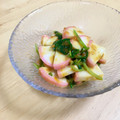 ひろママ✴︎'s cooksnap of when they made 三つ葉と蒲鉾のウニ和え❤.