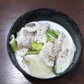 クックM4J1PS☆'s cooksnap of when they made 簡単！レタスのコンソメミルクスープ鍋.