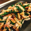 ☆糖質減らしてます☆'s cooksnap of when they made にらときのことベーコンの柚子胡椒炒め.