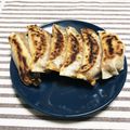 umekko＊'s cooksnap of when they made 材料４つ★納豆キムチの餃子包み焼き.