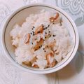 yesmama's cooksnap of when they made 旬限定！シンプル落花生ご飯.