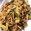はるるん姫's cooksnap of when they made 豚とニンニクの芽の中華炒め【麻辣肉絲】.