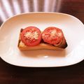 ❁Abake❁'s cooksnap of when they made とんかつソース×トマト・パセリのトースト.