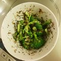のぶってぃー's cooksnap of when they made ブロッコリーのゆかり和え.