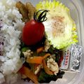 ☆ともサラ☆'s cooksnap of when they made 弁当 簡単 レンジでチンゆで卵.