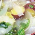 卵せんべい's cooksnap of when they made さつま芋・玉ねぎ・レタス☆コンソメスープ.