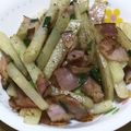 mocomoco♪'s cooksnap of when they made ジャガイモとベーコンの洋風きんぴら.