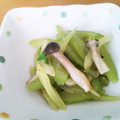 にょりんいこ's cooksnap of when they made とろ〜り♡セロリとしめじの中華炒め.