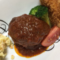moon10's cooksnap of when they made 母の味☆うちの大きい煮込みハンバーグ.