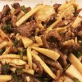 yoshi02's cooksnap of when they made ウェイパー❸本格シリーズ簡単青椒肉絲.