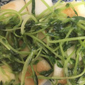 いずみはる's cooksnap of when they made はんぺんと豆苗のマヨバター炒め.