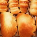 ぴーたこ's cooksnap of when they made カスタードクリームチーズのロールパン✿.
