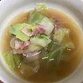 働く女子の台所's cooksnap of when they made キャベツ＊玉ねぎ＊ベーコンのスープ.