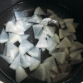 クック9PFQEB☆'s cooksnap of when they made 煮物用大根の下ゆで(あくぬき).