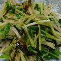 まりジョニ's cooksnap of when they made 味見が止まらない！大根と豆苗のナムル.