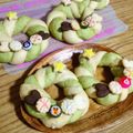 hinakinho's cooksnap of when they made レンジ発酵★クリスマスリースのちぎりパン.