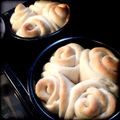 のらねこ③'s cooksnap of when they made カリッフワ～♪薔薇のちぎりパン♪.
