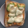kimi1127's cooksnap of when they made 簡単！アボカドeggトースト.