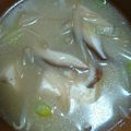 ３匹のこぶた☆819's cooksnap of when they made もやしとネギで簡単満腹お味噌汁＊.