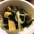 ひとにゃん's cooksnap of when they made 給料前生わかめ・もやし・油揚げのさっと煮.