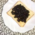 ふたごゆき's cooksnap of when they made 黒豆の煮物だけ☆黒豆トースト☆.