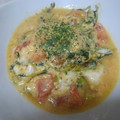dottco's cooksnap of when they made 即簡単で美味しい。豆苗とトマトの卵とじ。.