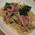 食いしん坊山ガール's cooksnap of when they made ベーコンほうれん草キノコのペペロンチーノ.
