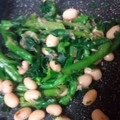 ふぁんたにゃん's cooksnap of when they made 春菊と水煮大豆のごま和え.