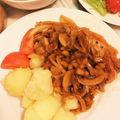 イギリスの水先案内人's cooksnap of when they made アップルソースで洋食屋さんのトンテキ.