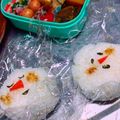 クック7KYYVO☆'s cooksnap of when they made クリスマス☆簡単スノーマンのキャラ弁.