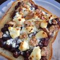 クックTRHSO5☆'s cooksnap of when they made 粒あんとクリチと胡桃の塩ミルキートースト.